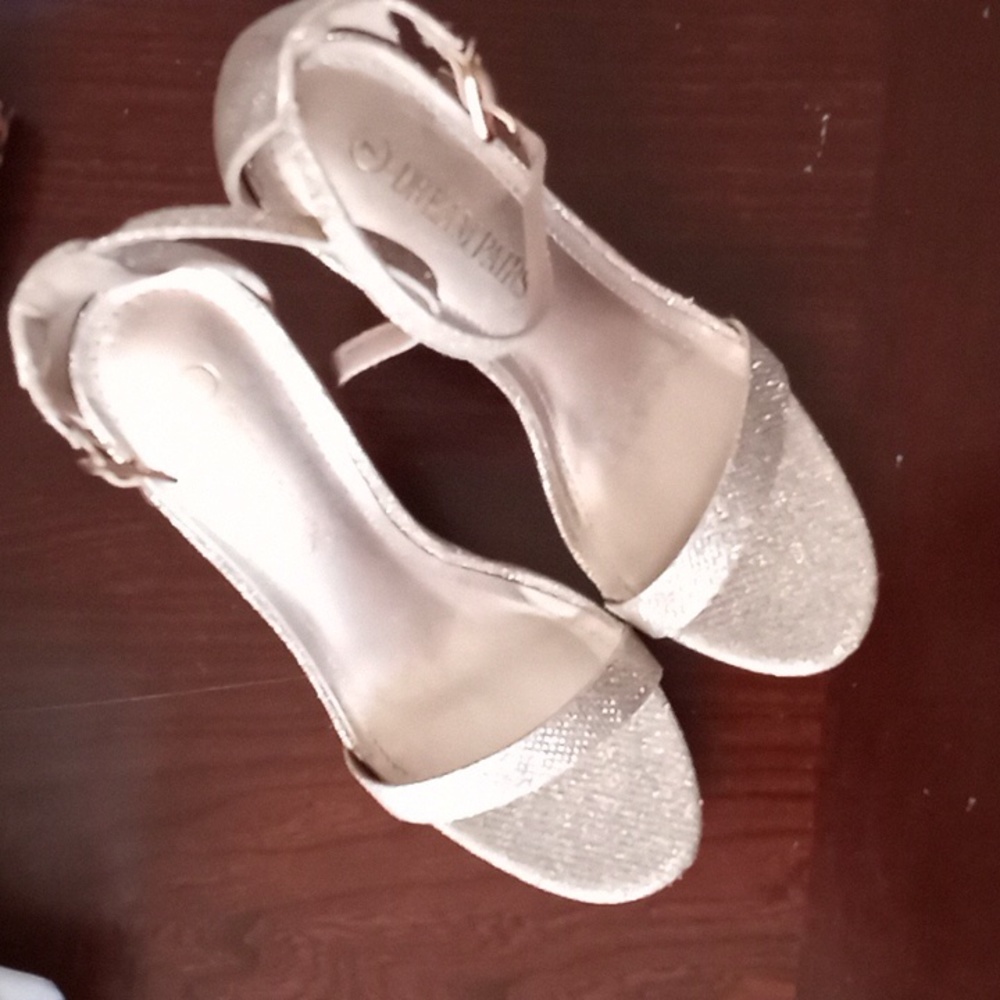 Stilettos dream pairs size 7